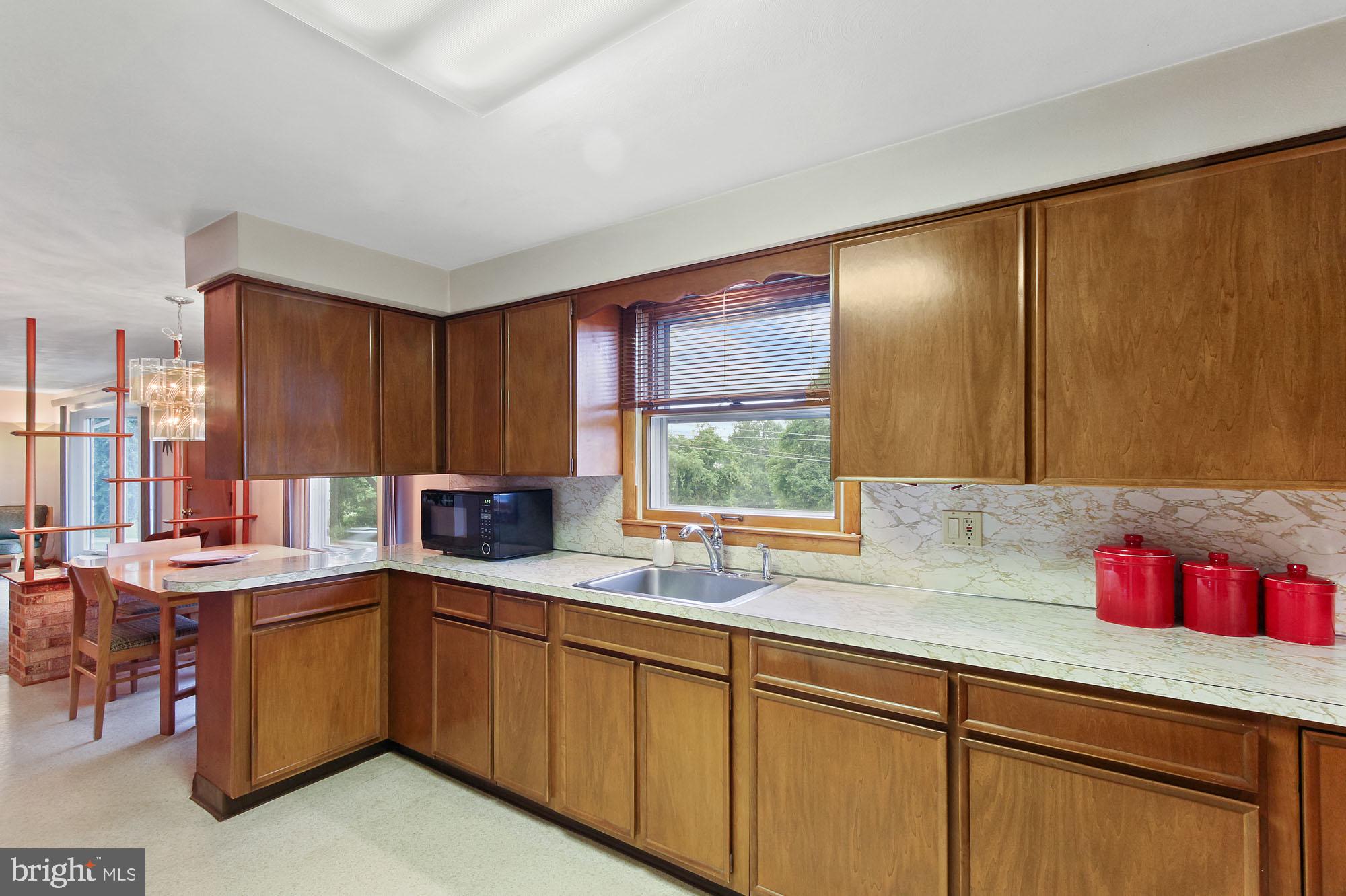 1200 Homewood Road York, PA 17402 - Photo 5 of 25 Gallery Image 5