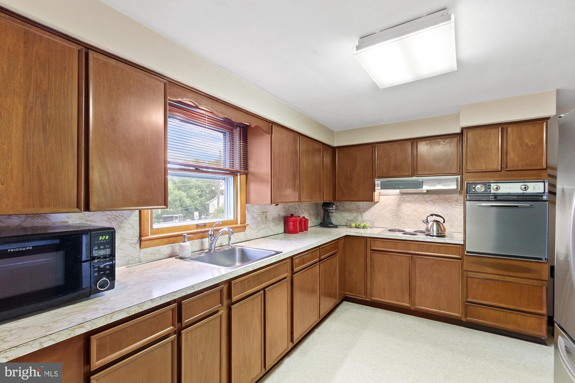 1200 Homewood Road York, PA 17402 - Photo 6 of 25 Gallery Image 6