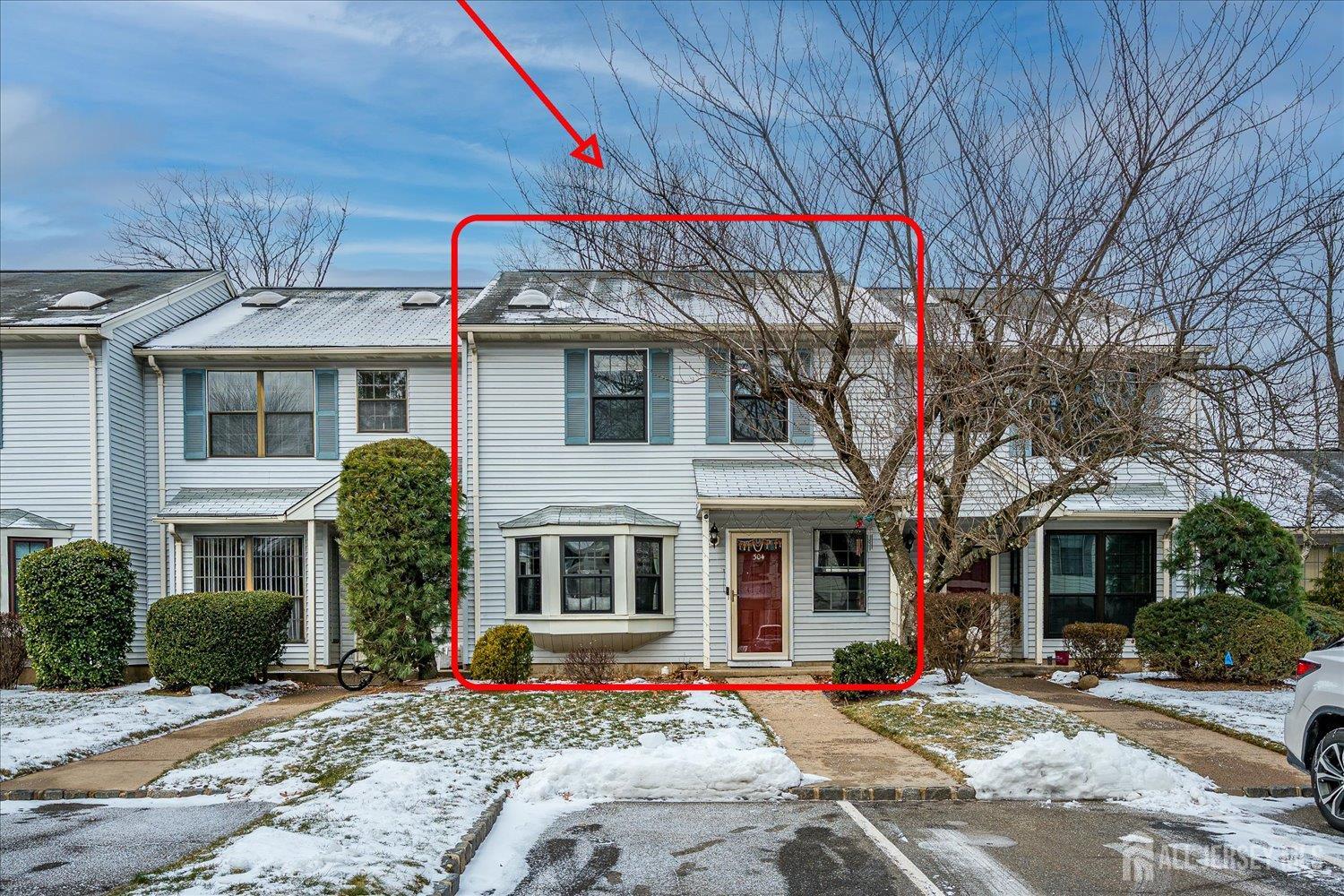 304 Maplecrest Road Edison, NJ 08820 - Photo 1 of 38