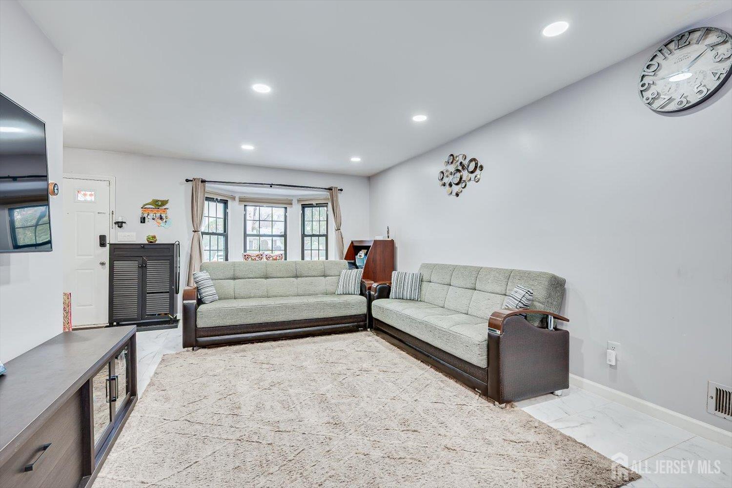 304 Maplecrest Road Edison, NJ 08820 - Photo 15 of 38