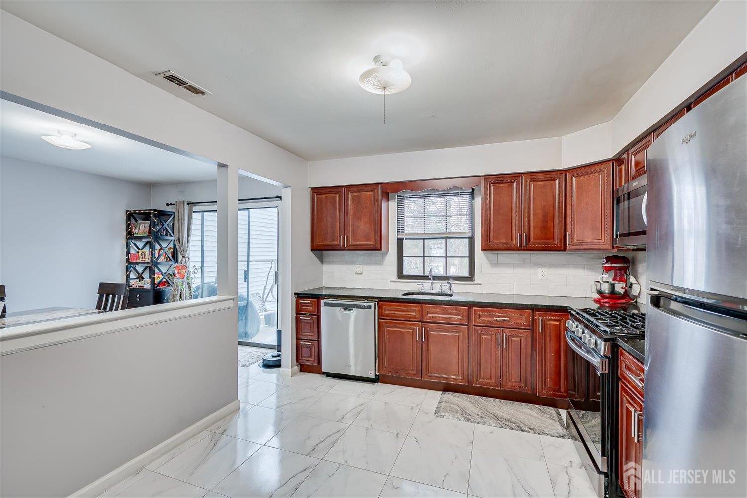 304 Maplecrest Road Edison, NJ 08820 - Photo 21 of 38