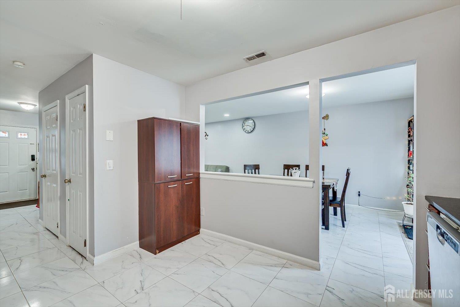 304 Maplecrest Road Edison, NJ 08820 - Photo 22 of 38