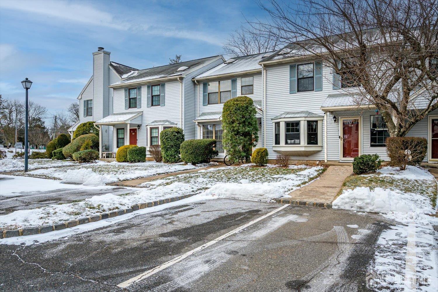 304 Maplecrest Road Edison, NJ 08820 - Photo 3 of 38