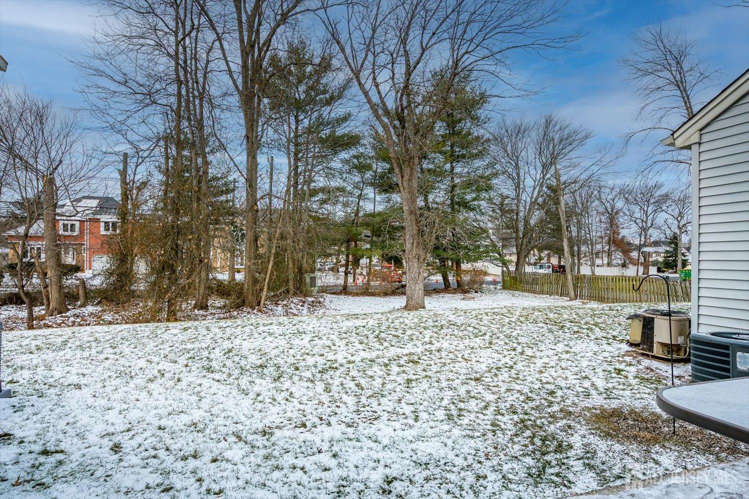 304 Maplecrest Road Edison, NJ 08820 - Photo 33 of 38