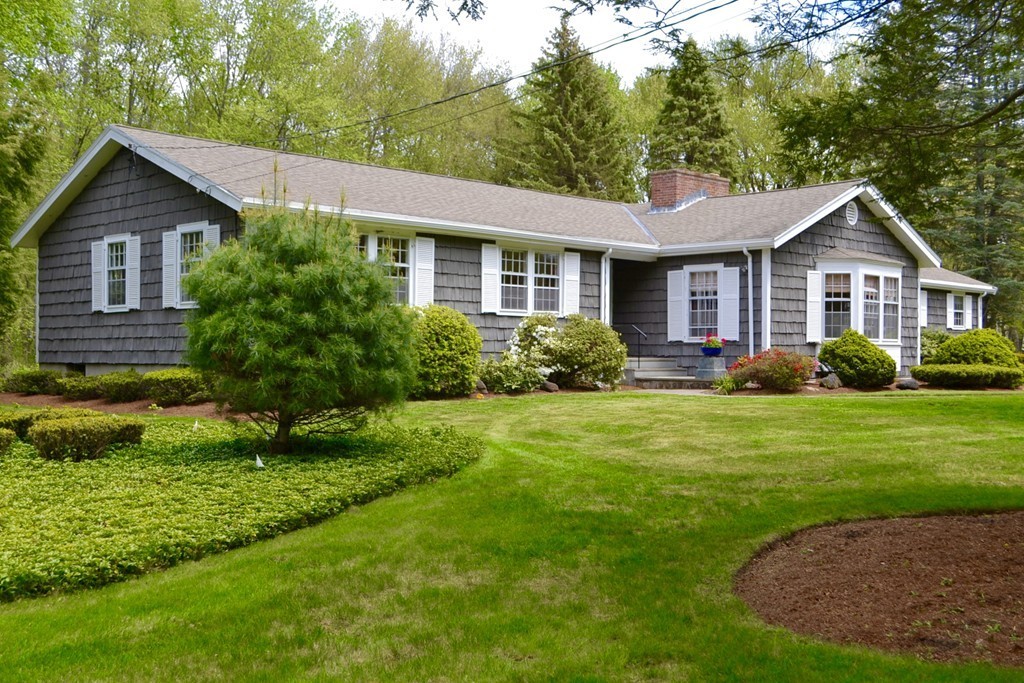 115 Hickory Road Weston, MA 02493 - Photo 2 of 16