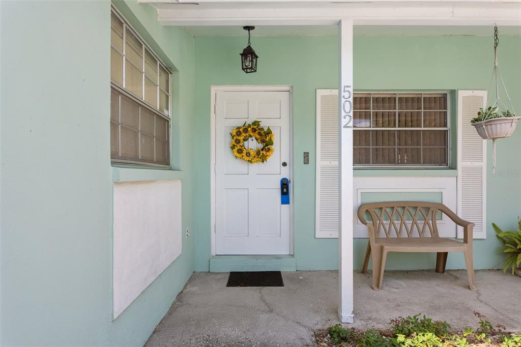 502 Avocado Circle Brandon, FL 33510 - Photo 4 of 50 a view of an entryway
