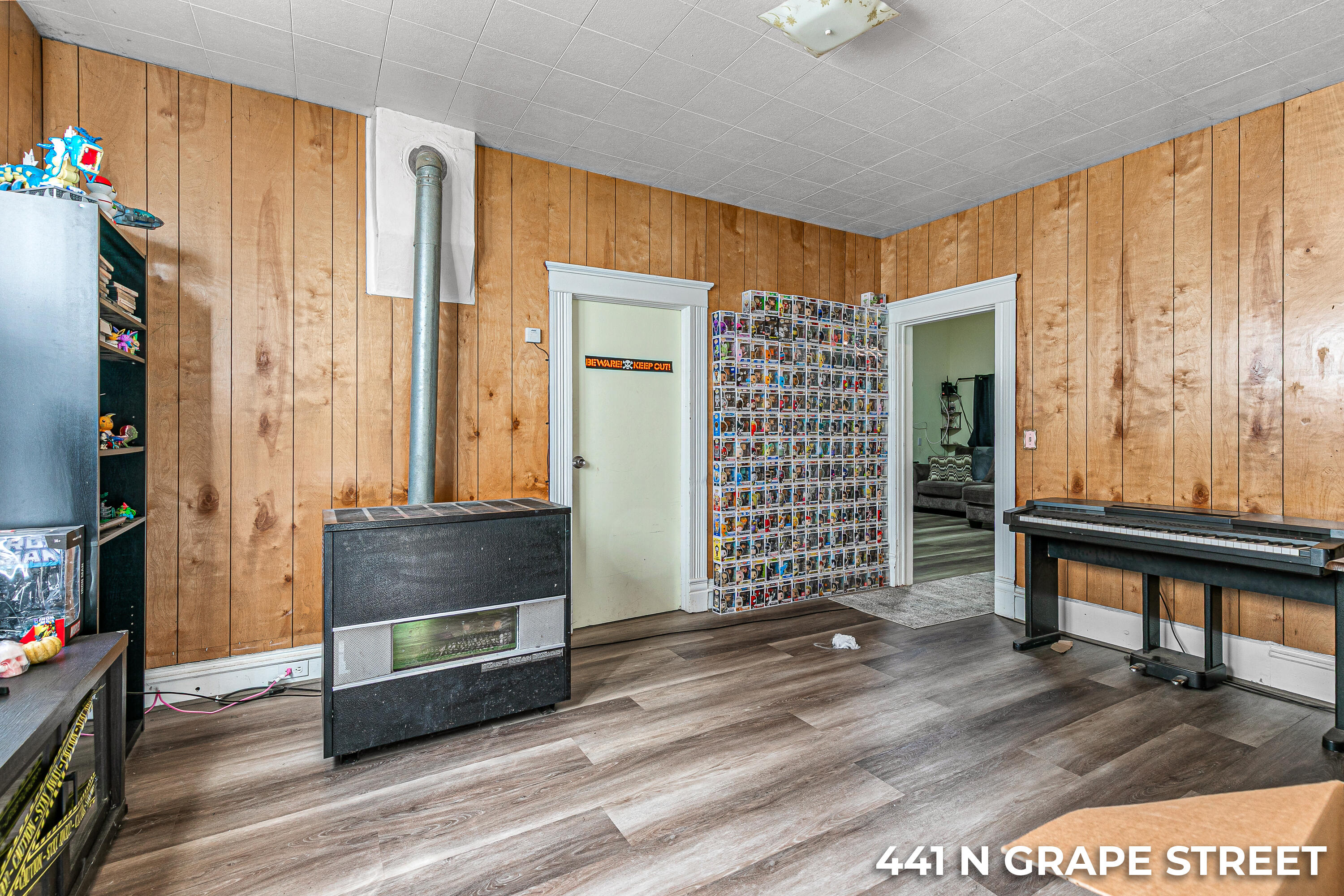 441 North Grape Street Medford, OR 97501 - Photo 4 of 30 9R9A5121