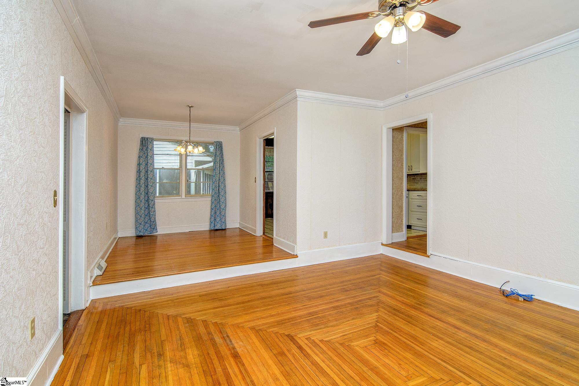 6 Nottingham Road Greenville, SC 29607 - Photo 3 of 32