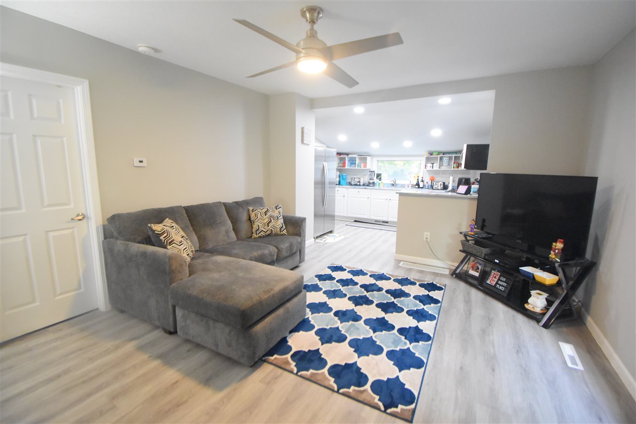 516 Spring Street Durand, MI 48429 - Photo 4 of 27 50024498-3.JPG