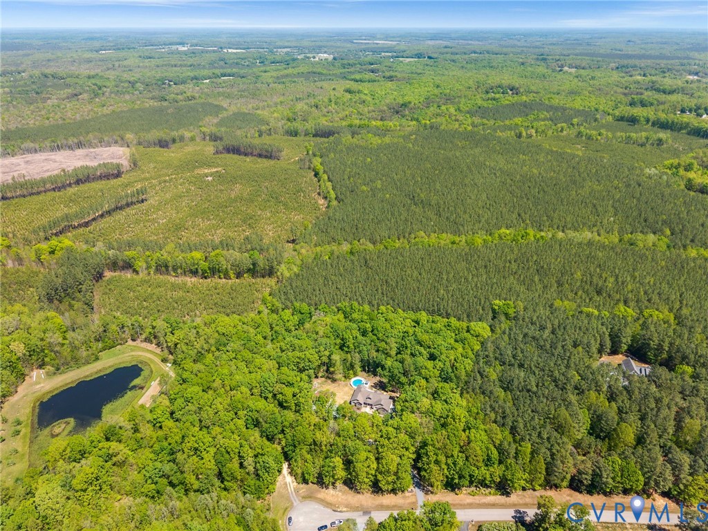 6126 Autumn Bluff Road Powhatan, VA 23139 - Photo 5 of 47 a view of an ocean from a yard