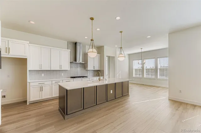 $891,071 | 9046 South Shawnee Court, Aurora, CO 80016