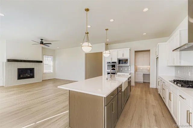 $891,071 | 9046 South Shawnee Court, Aurora, CO 80016