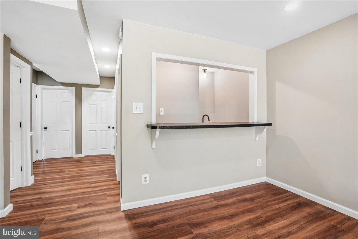 6904 Chelsea Road McLean, VA 22101 - Photo 11 of 15 Inviting space with modern charm.