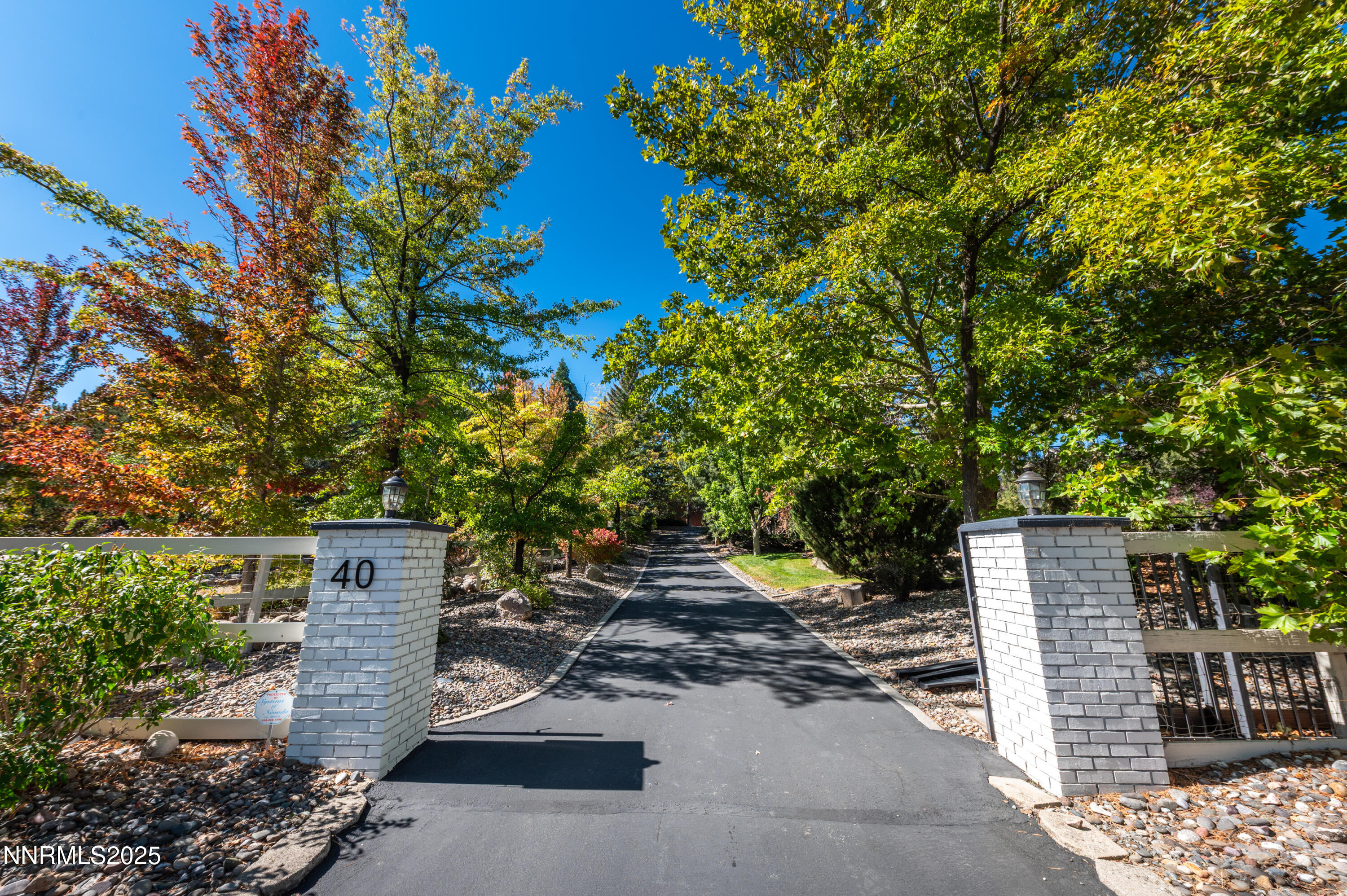 40 MacFarlane Drive Reno, NV 89511 - Photo 31 of 37 a view of a pathway with a patio
