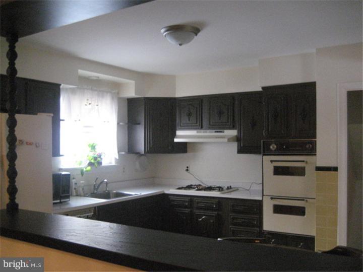 956 Marian Road Warminster, PA 18974 - Photo 7 of 15 Kitchen