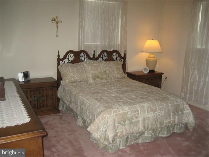 956 Marian Road Warminster, PA 18974 - Photo 10 of 15 Bedroom - Main