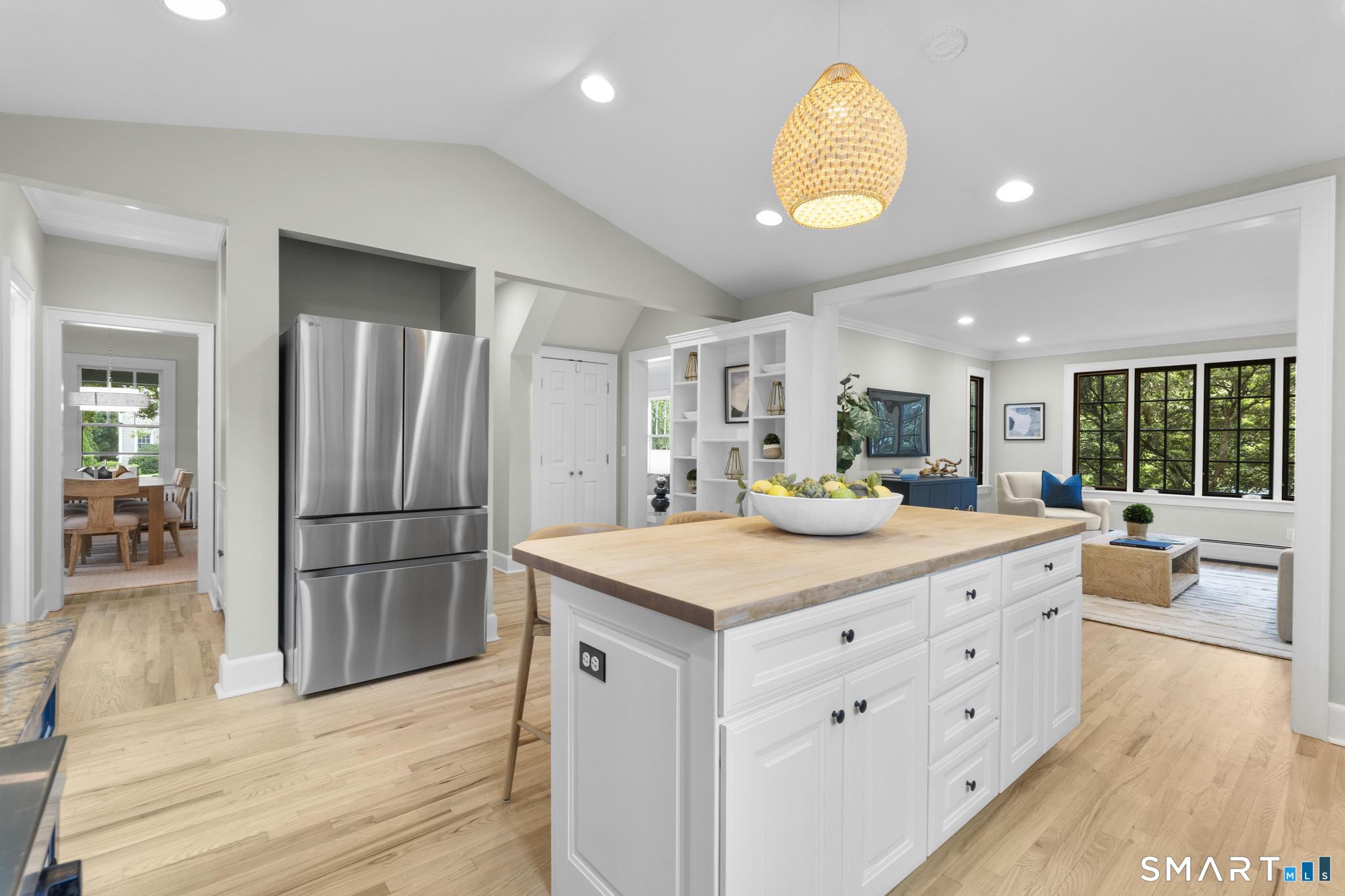 307 Old Post Road Fairfield, CT 06824 - Photo 12 of 40 Gallery Image 12