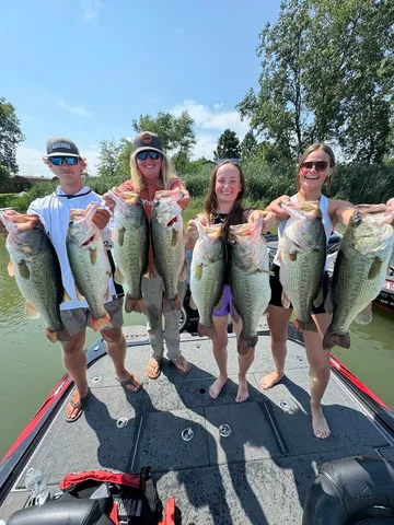 a picture of a room with furniture and rug