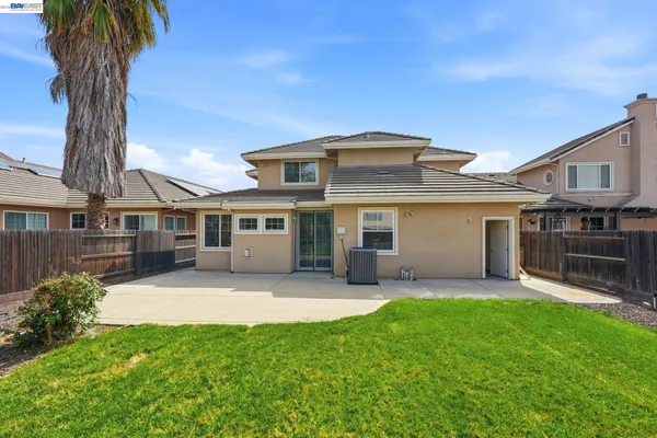 $869,000 | 1339 Cherry Blossom Lane, Tracy, CA 95377