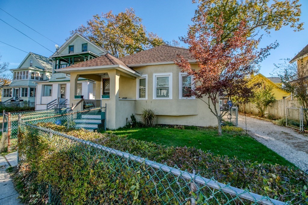 15 Washington Street Springfield, MA 01108 - Photo 1 of 21