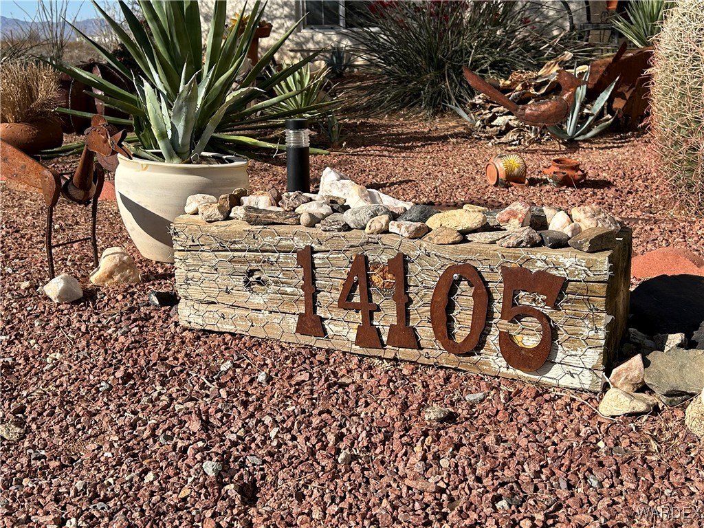 14105 Cactus Road Yucca, AZ 86438 - Photo 47 of 47 a view of a wooden fence
