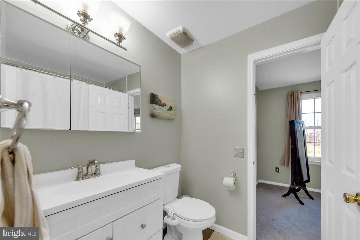 14808 Basingstoke Loop Centreville, VA 20120 - Photo 14 of 23 Full bath