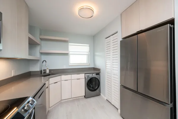 a view of a tennis court