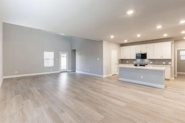 $2,995 | 909 Elijah Lane, McKinney, TX 75069