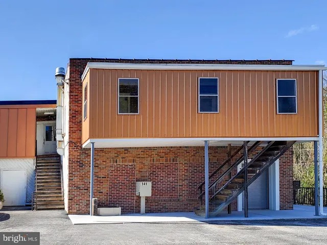 $875 | 141 Manchester Street, Unit A, Glen Rock, PA 17327