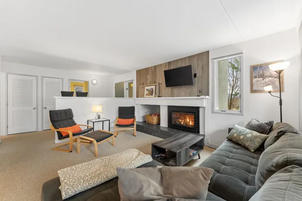 $365,000 | 102 Upper Phase Road, Unit BRIDGES #67, Warren, VT 05674