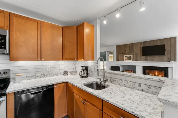 $365,000 | 102 Upper Phase Road, Unit BRIDGES #67, Warren, VT 05674