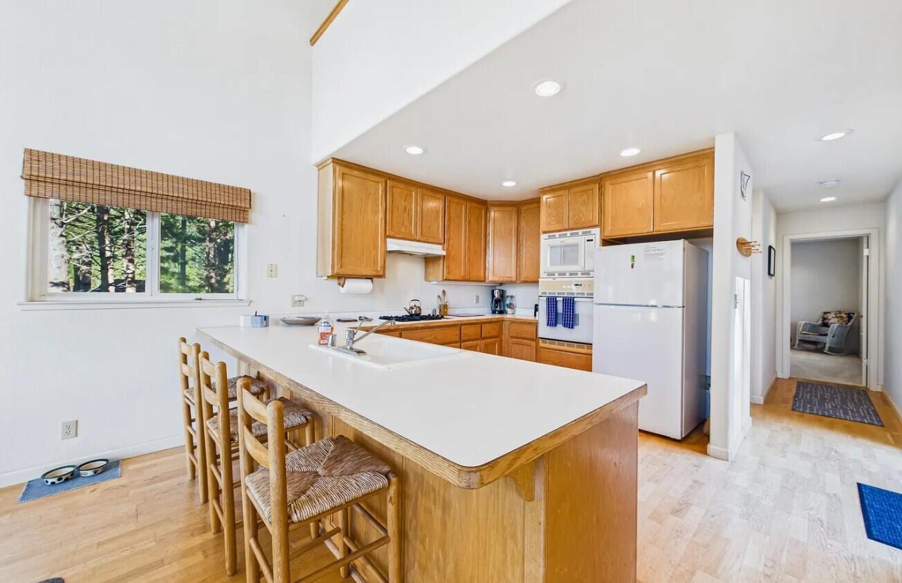 645 Ridge Road Shelter Cove, CA 95589 - Photo 10 of 31