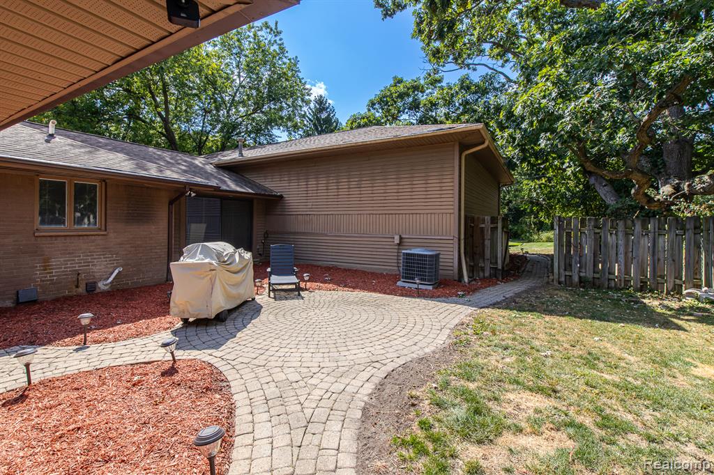 73 Nevada Avenue Rochester Hills, MI 48309 - Photo 52 of 54