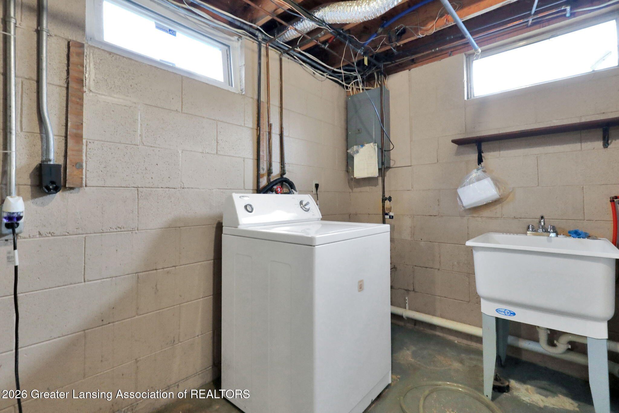 2525 Bedford Road Lansing, MI 48911 - Photo 25 of 31