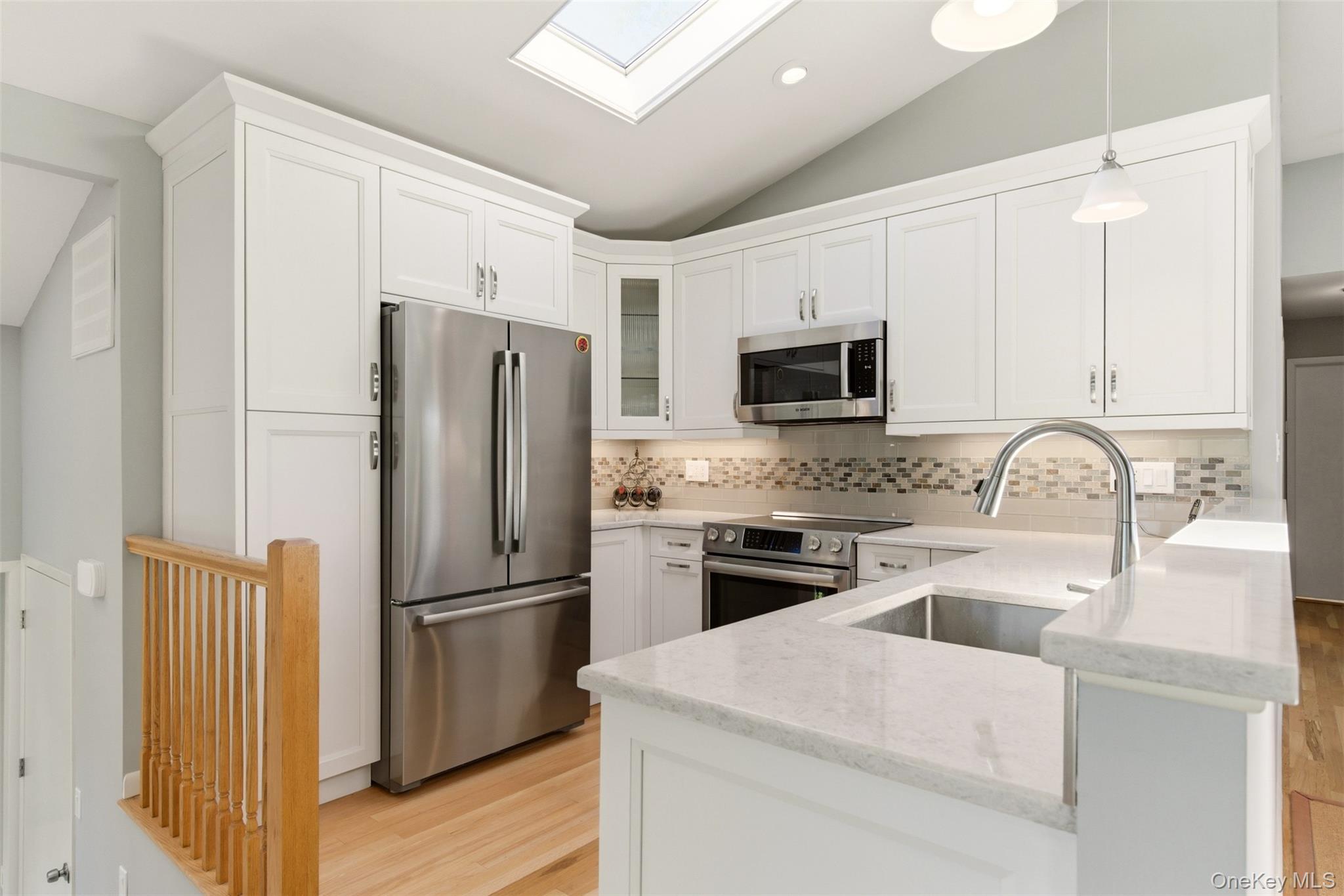 54 Westview Road Northport, NY 11768 - Photo 6 of 42