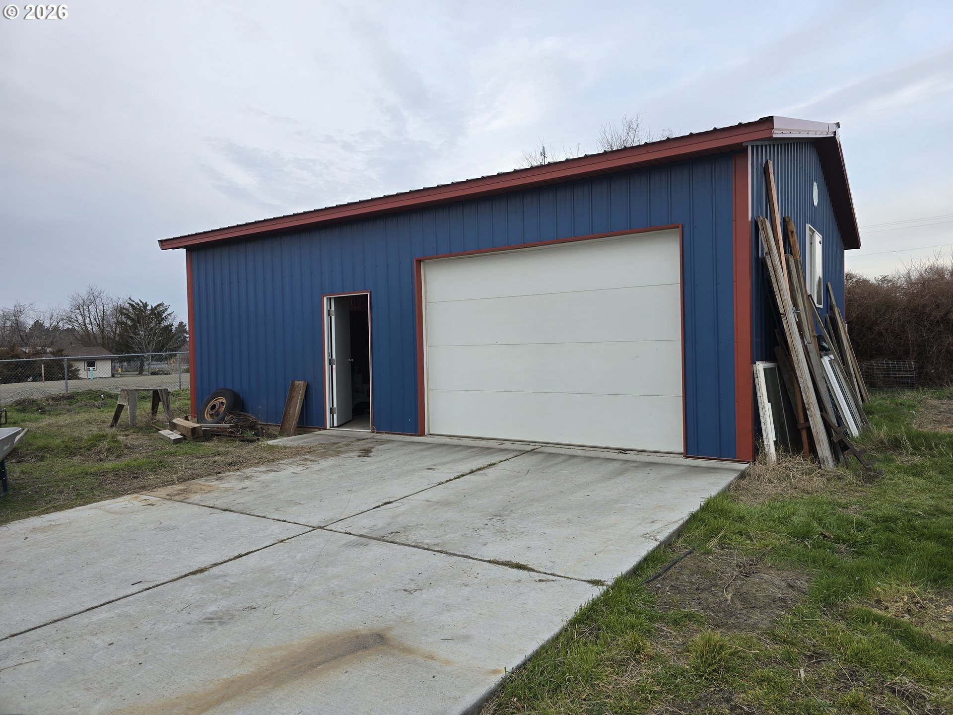 225 8th Street Northeast Irrigon, OR 97844 - Photo 3 of 32