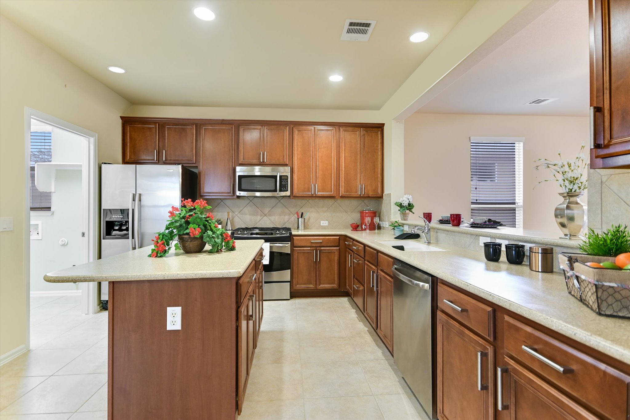 915 Apache Mountain Lane Georgetown, TX 78633 - Photo 11 of 33