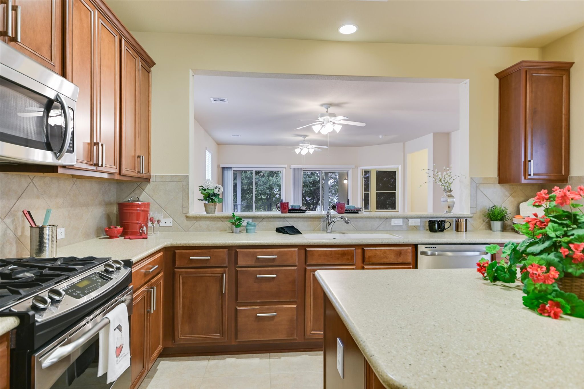 915 Apache Mountain Lane Georgetown, TX 78633 - Photo 13 of 33