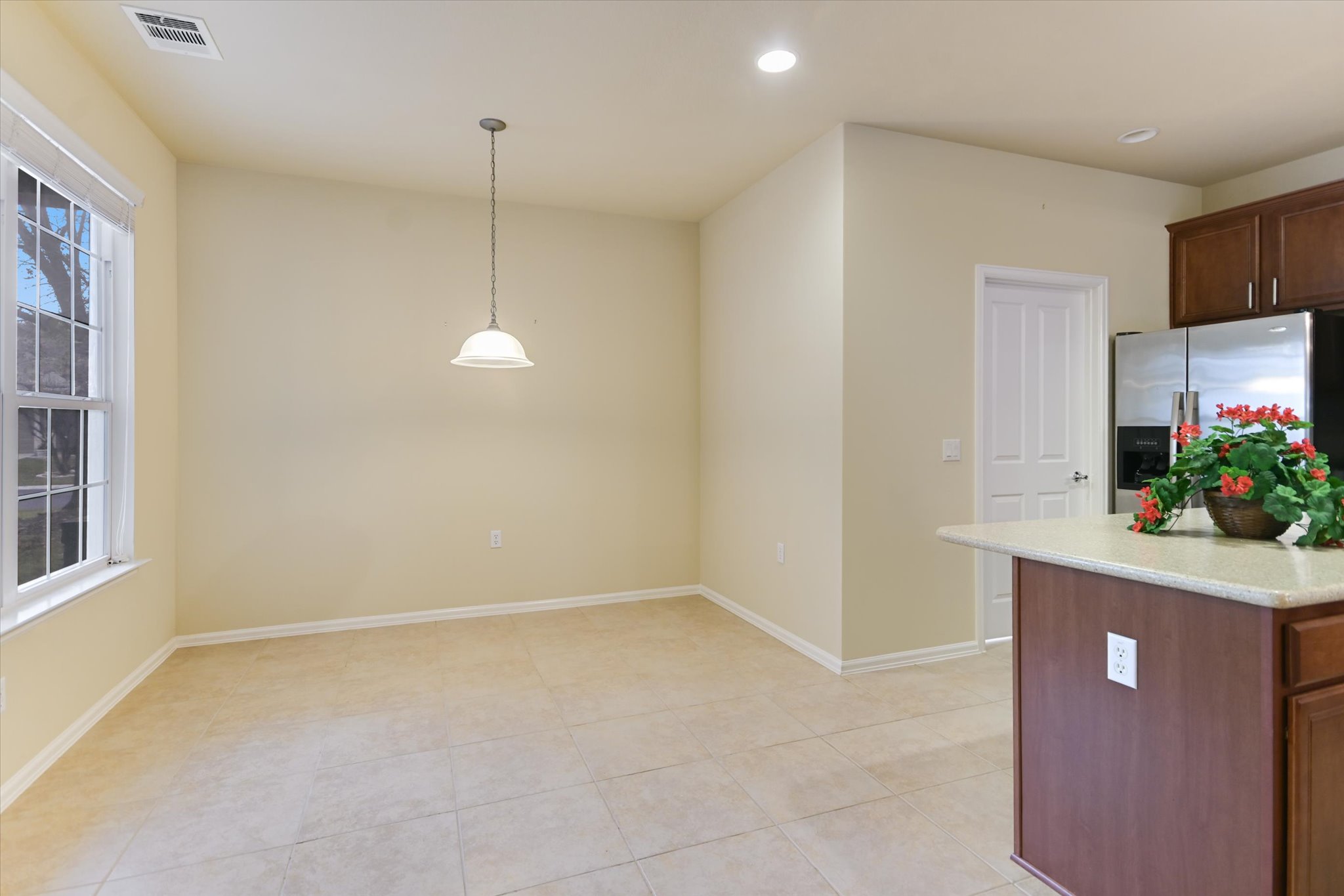 915 Apache Mountain Lane Georgetown, TX 78633 - Photo 15 of 33