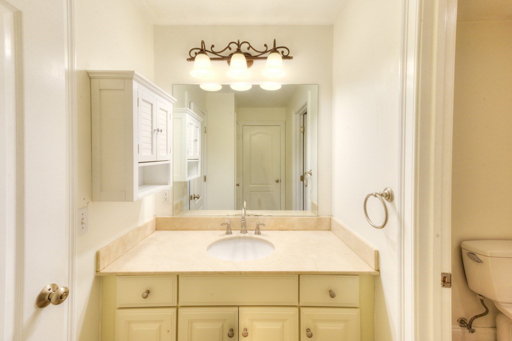 38 Johnson Street Worcester, MA 01604 - Photo 16 of 34