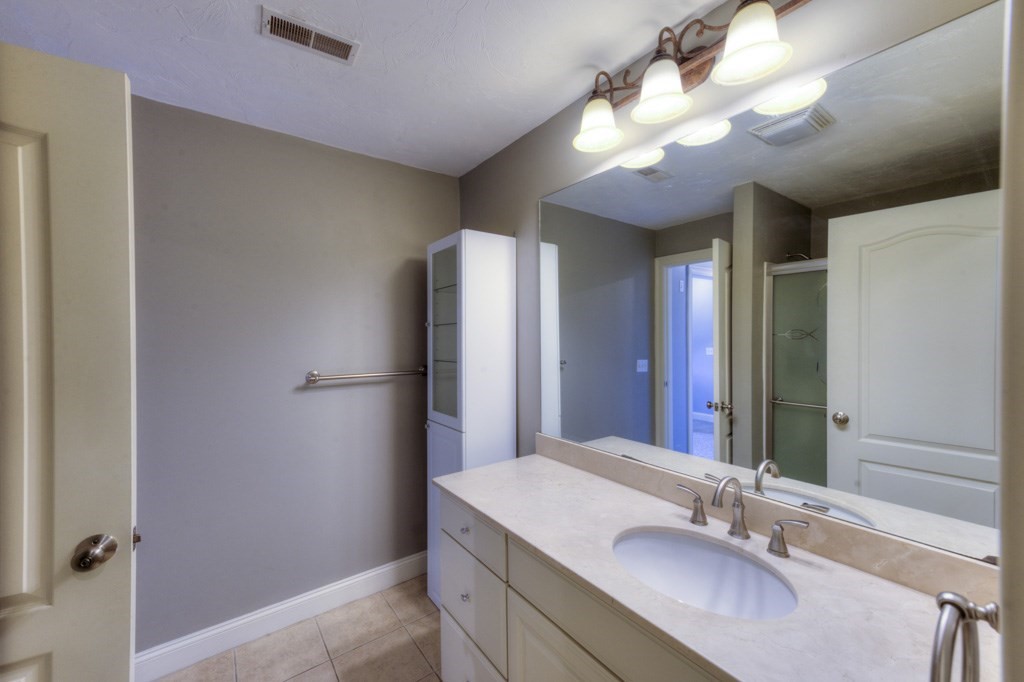 38 Johnson Street Worcester, MA 01604 - Photo 31 of 34