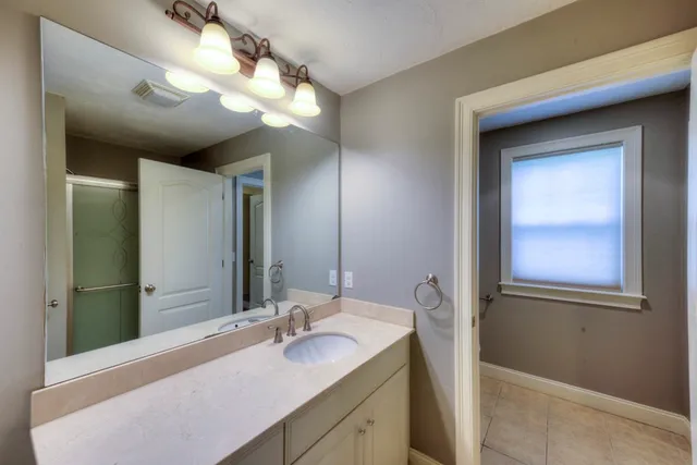 $449,900 | 38 Johnson Street, Worcester, MA 01604