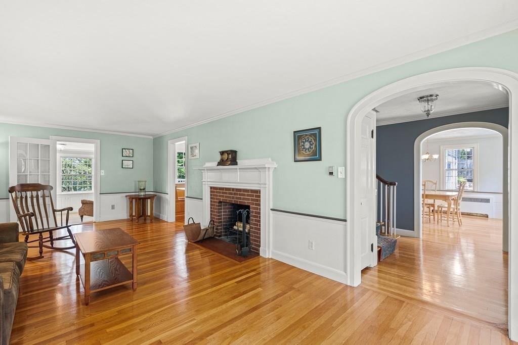 26 Sherwood Road Melrose, MA 02176 - Photo 3 of 42 Gallery Image 3