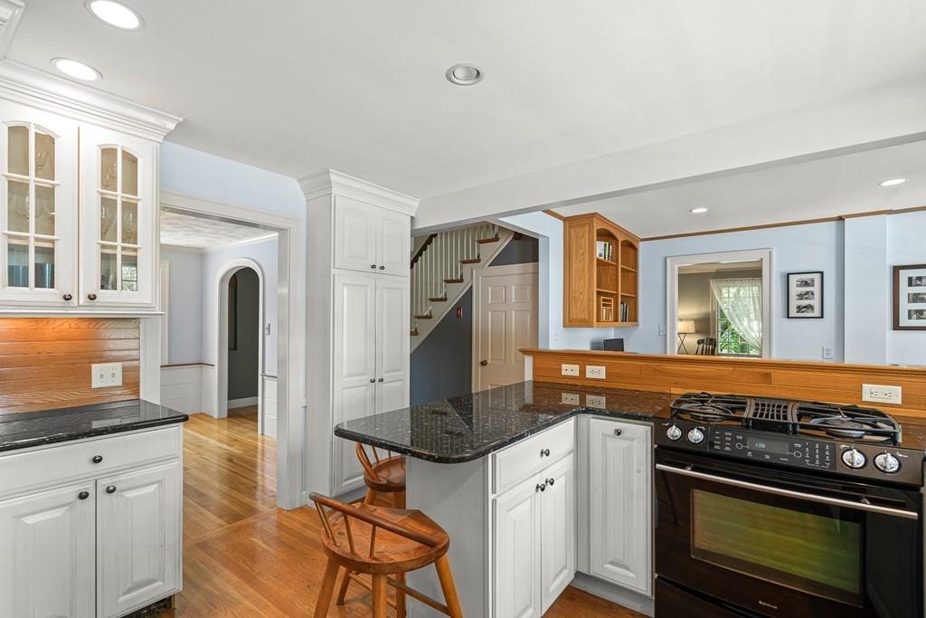 26 Sherwood Road Melrose, MA 02176 - Photo 10 of 42 Gallery Image 10