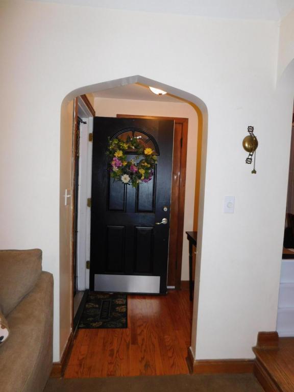 576 Crescent Road Columbus, OH 43204 - Photo 2 of 16 Gallery Image 2