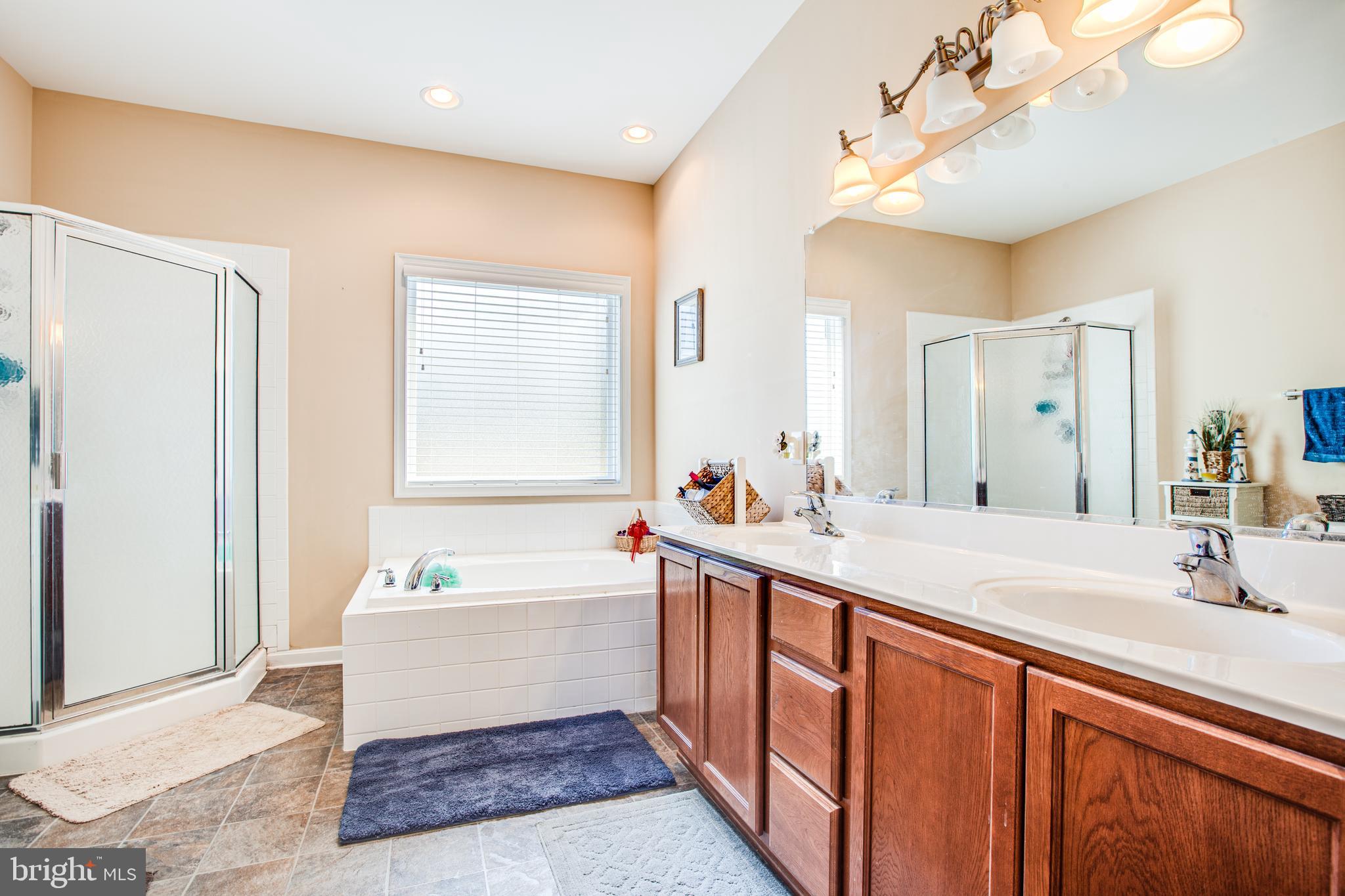 152 Randall Road Colonial Beach, VA 22443 - Photo 20 of 36 Huge Master Bathroom