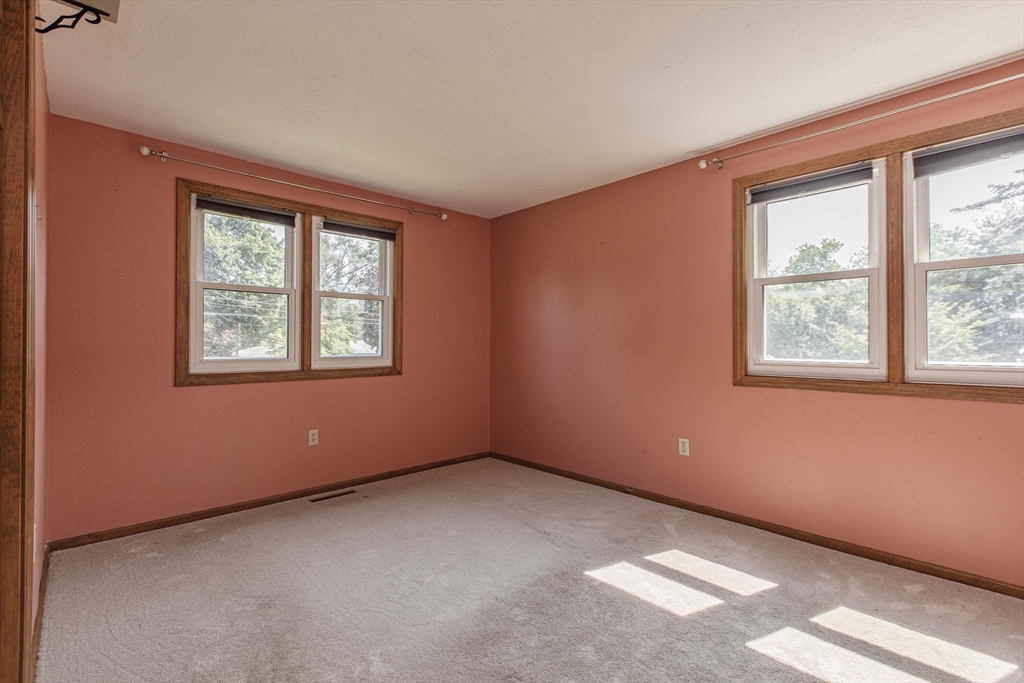 62 Harrington Road Framingham, MA 01701 - Photo 16 of 28 Gallery Image 16