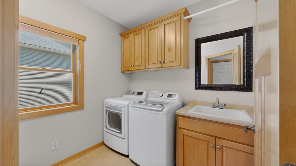 1526 Monterey Lane Southwest Rochester, MN 55902 - Photo 28 of 62