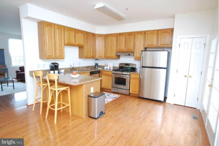 470 Tschiffely Square Road Gaithersburg, MD 20878 - Photo 5 of 26 Kitchen