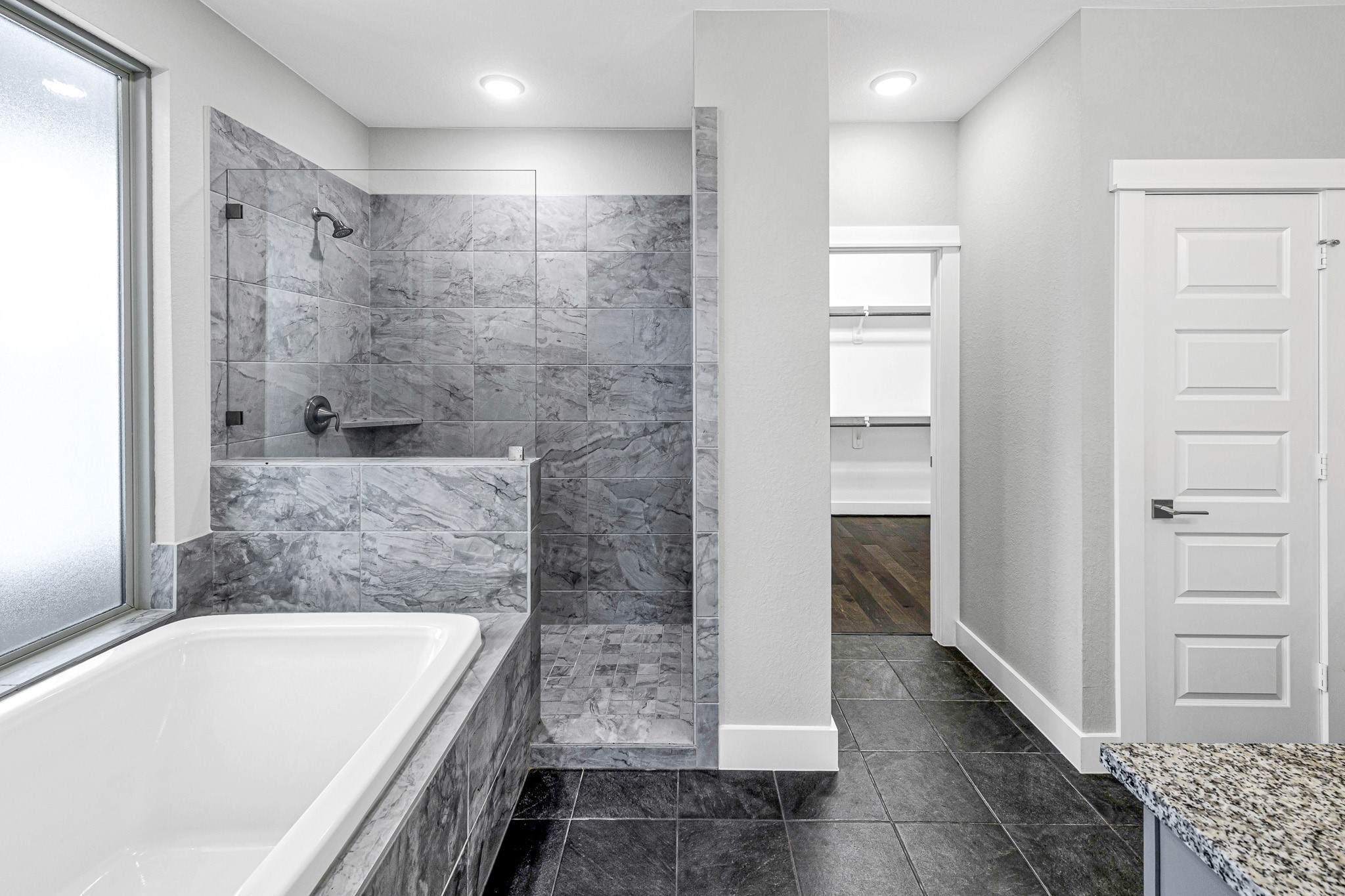 12562 Holly Blue Lane Houston, TX 77077 - Photo 28 of 39 Master bathroom